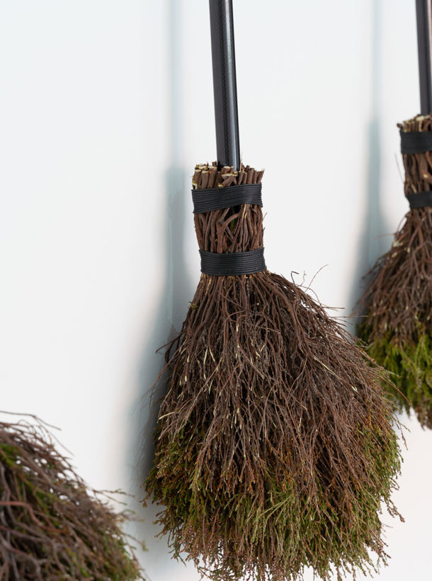 Broom Buzzems_Oskar Koliander_SKAL Contemporary 2022_foto Oskar Koliander